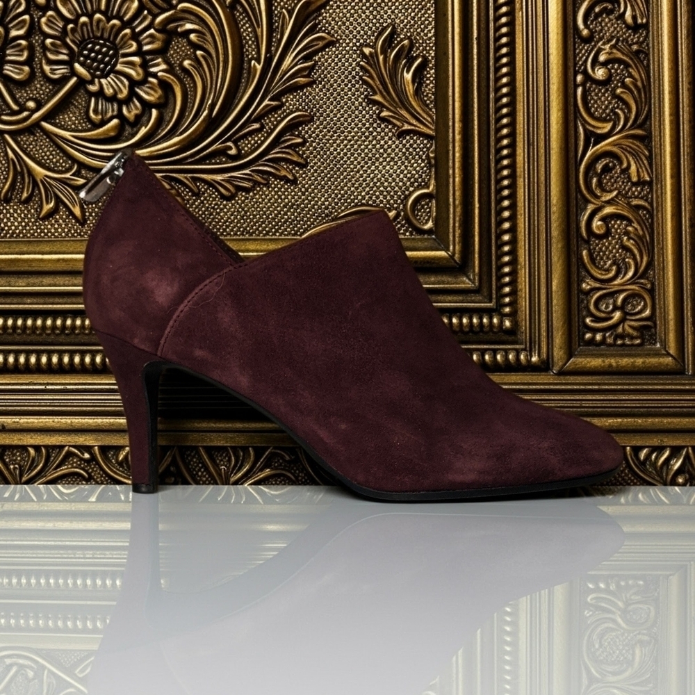Bandolino Dark Buegundy Suede Heeled Low Cut Booties Size 9 - Picture 3 of 7